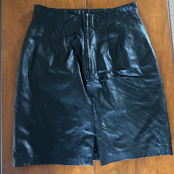 100% black leather skirt - Picture 3 of 5